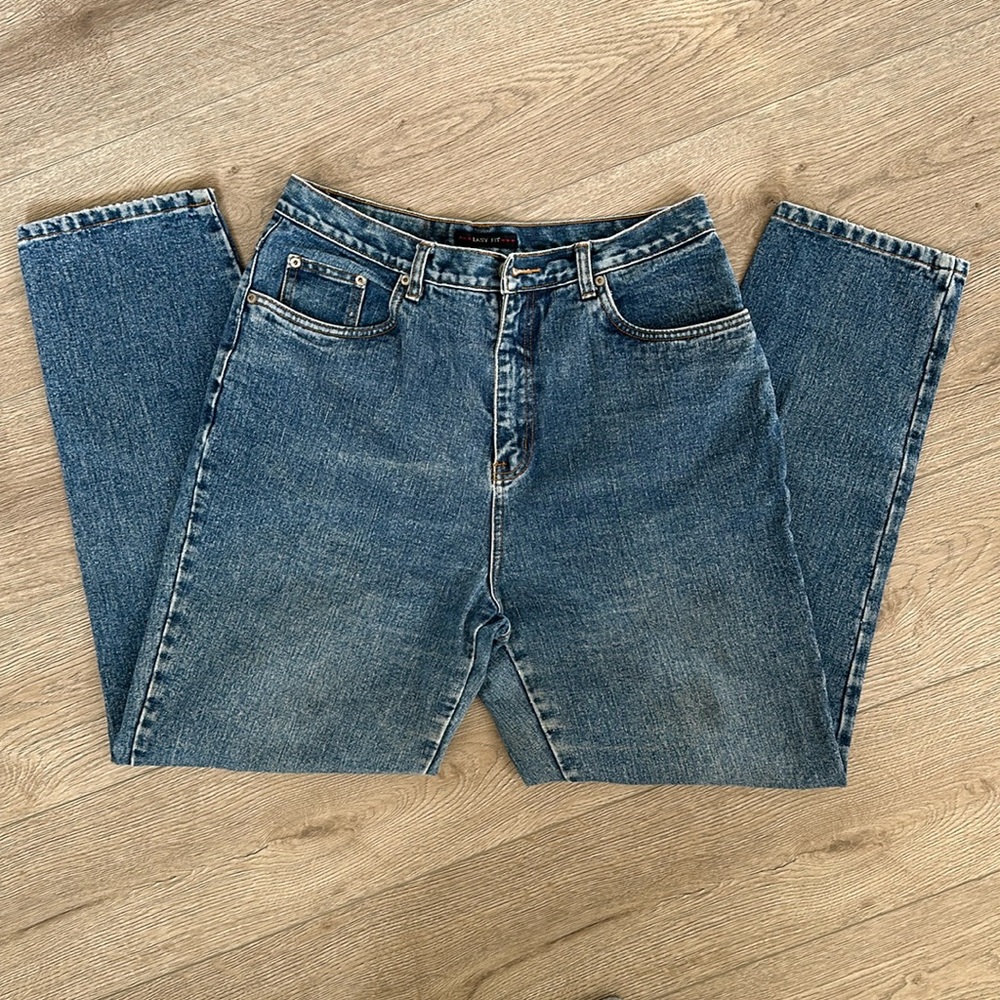 Women’s Bill Blass denim easy fit Jeans - Size 12